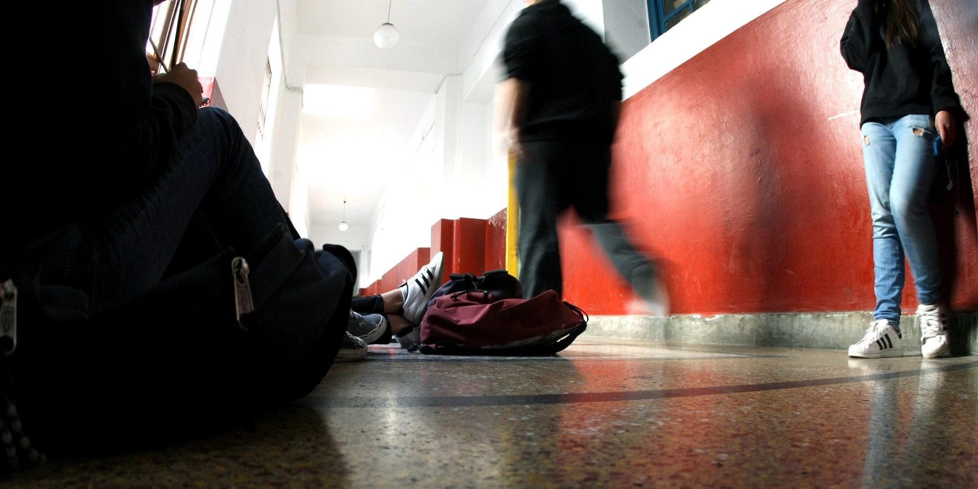 Αδιαφορία διευθυντή και καθηγητών καταγγέλλει η μητέρα του 12χρονου που κακοποιήθηκε σεξουαλικά στου Ζωγράφου (ΒΙΝΤΕΟ)